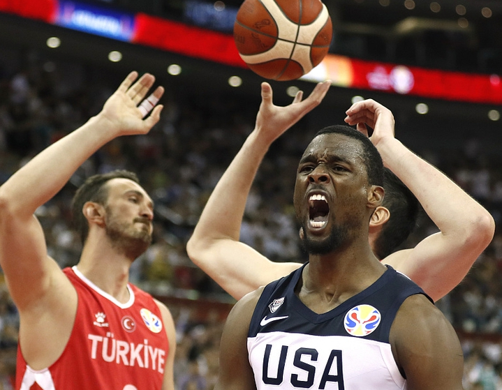 土耳其险胜巴黎，费兰·托雷斯制霸全场的简单介绍