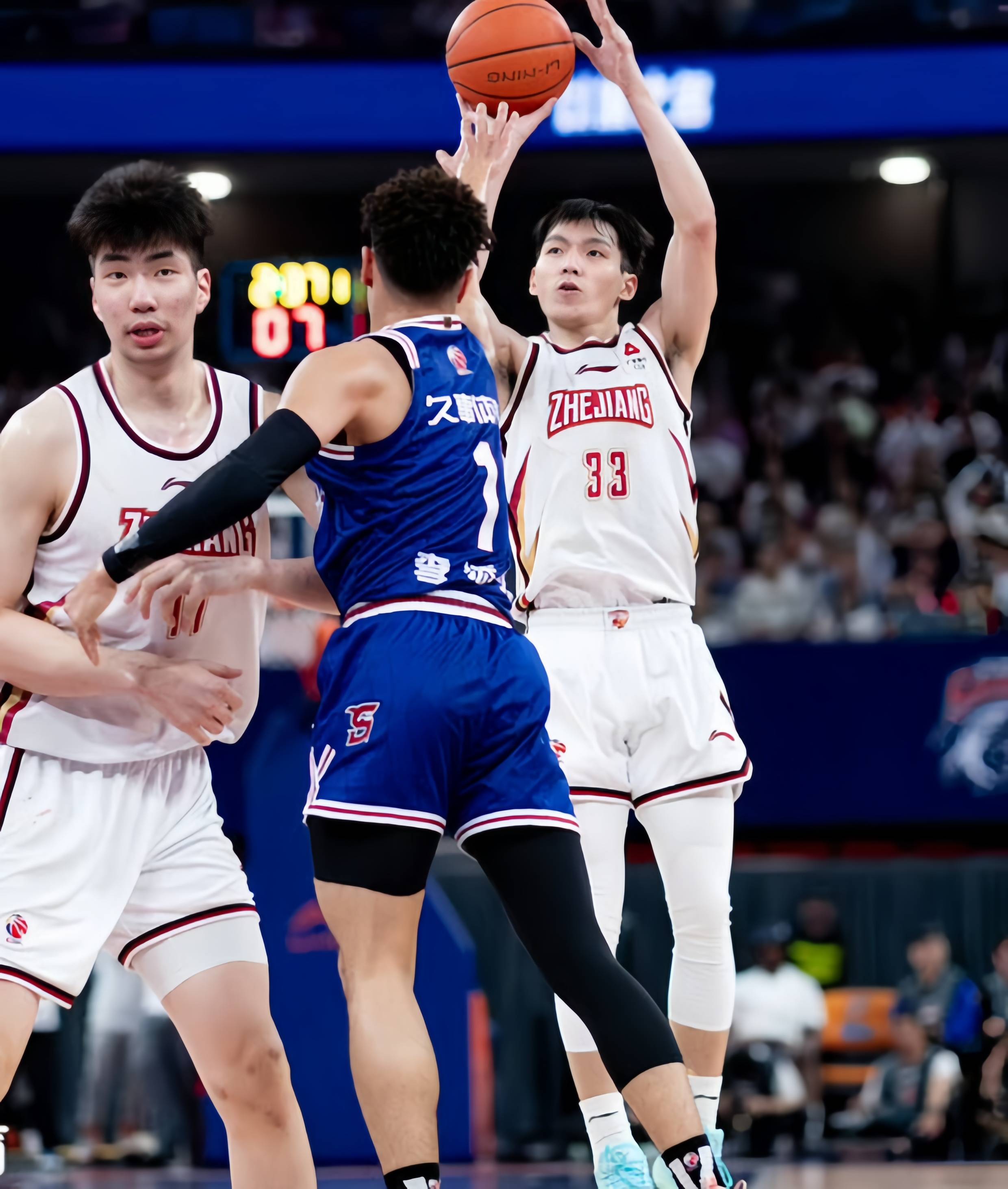 关于CBA比赛中球队遭遇困局寻求突破的信息 关于CBA比赛中球队遭遇困局寻求突破的信息