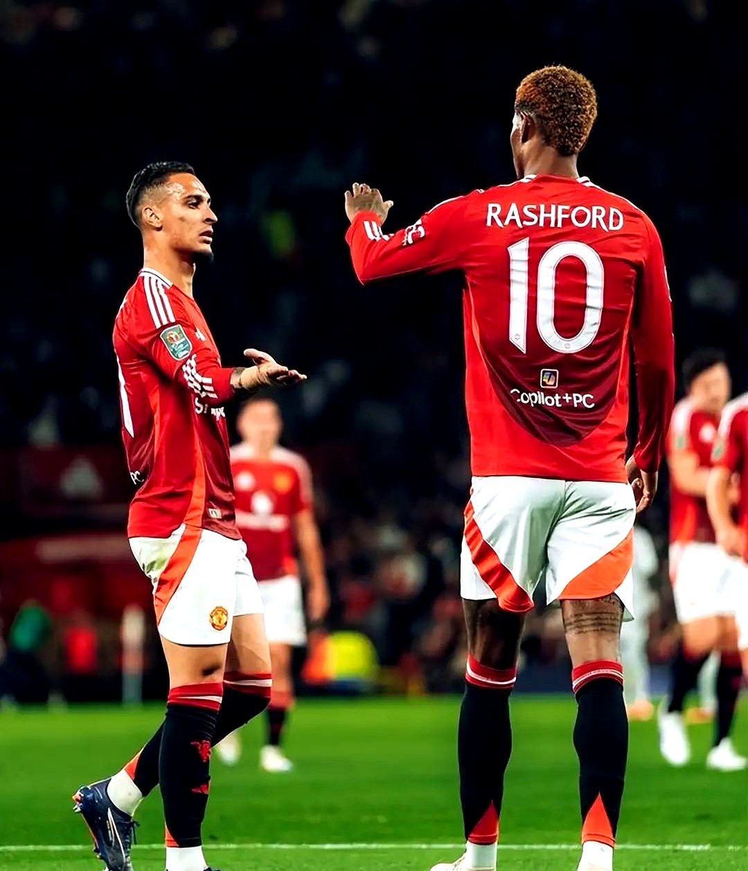 包含曼联中场接近与德甲球队签约,转会传闻持续发酵的词条 包含曼联中场接近与德甲球队签约,转会传闻持续发酵的词条