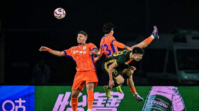 关于客场打乱对手节奏，球队带走惊险胜利的信息