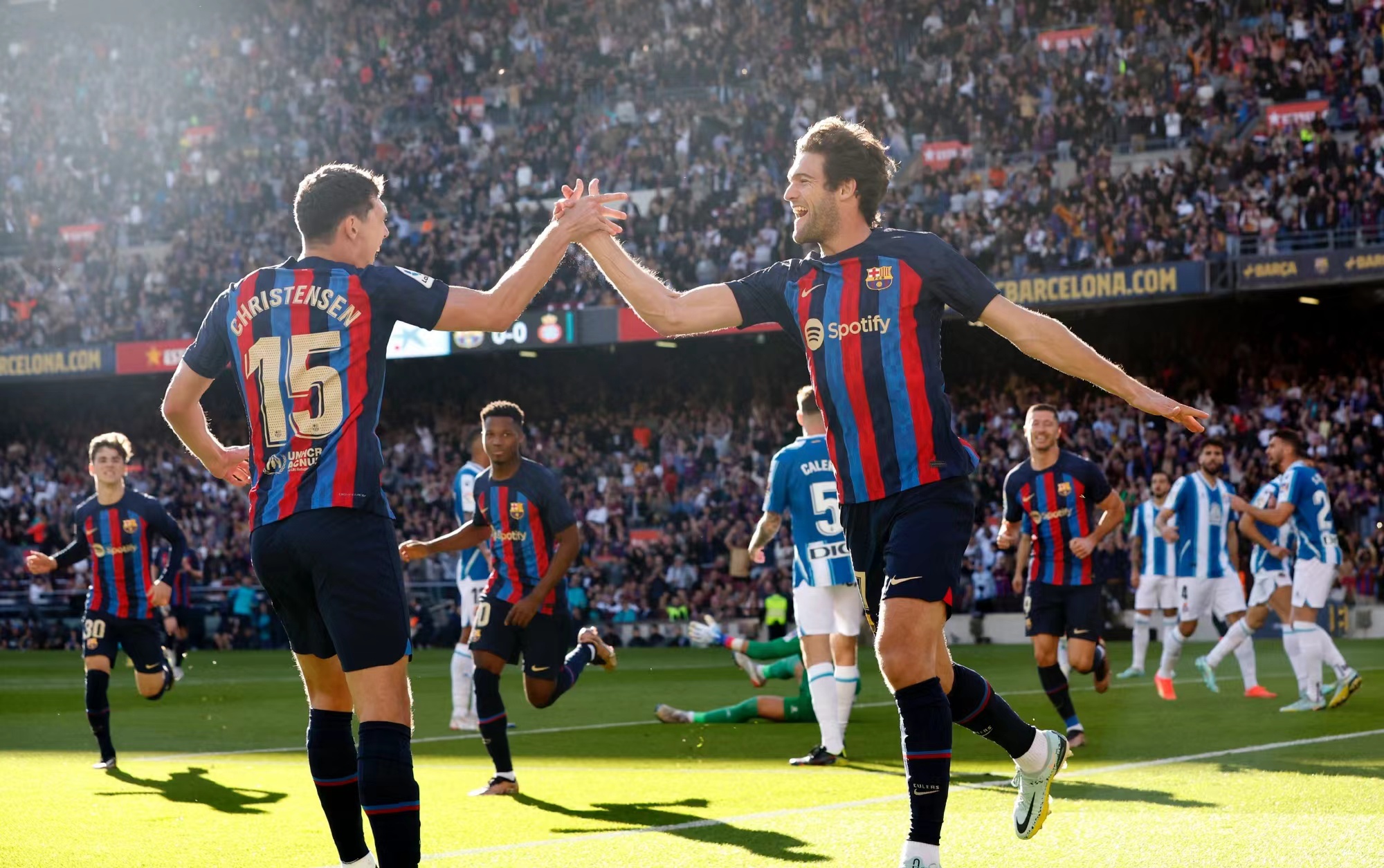 梅赛德斯险胜索伯车队，阿隆索统治全场的简单介绍