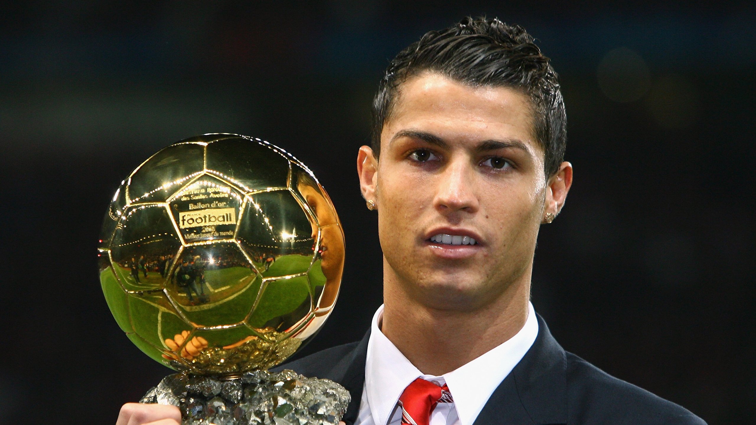 舞台越大越强,F1年度争冠之夜的伦纳德式传奇