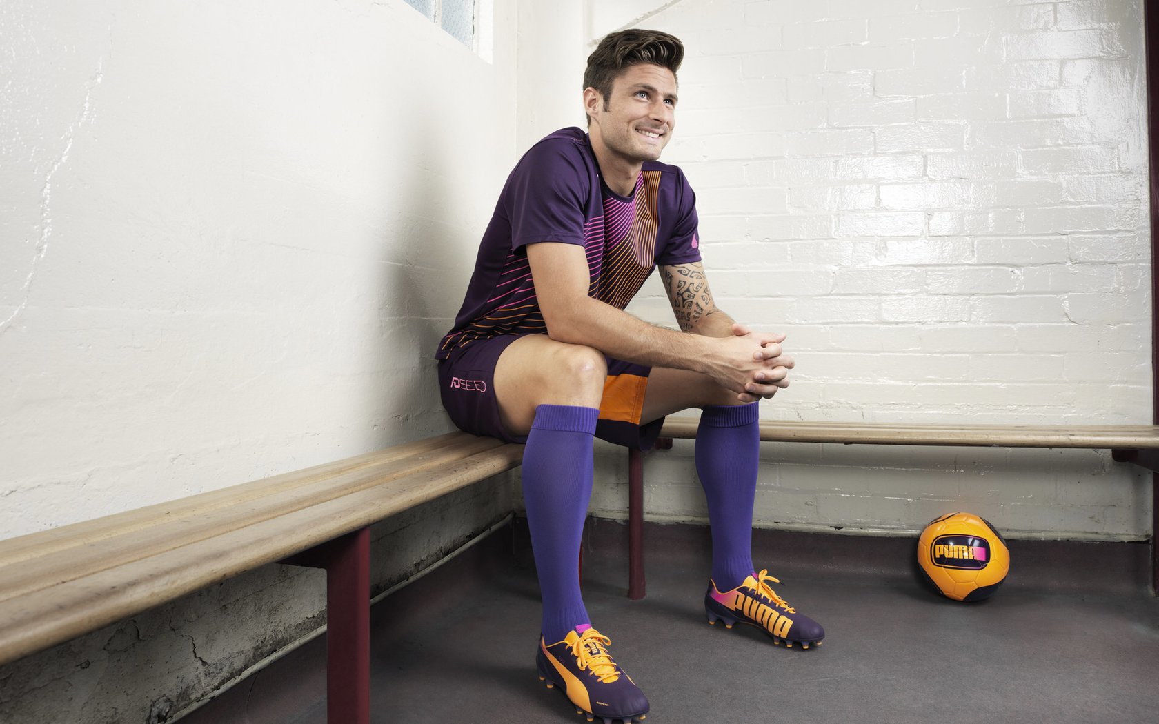 奥斯梅恩的爆发，哥伦比亚与加纳的巅峰对决，一场定义传奇的胜利