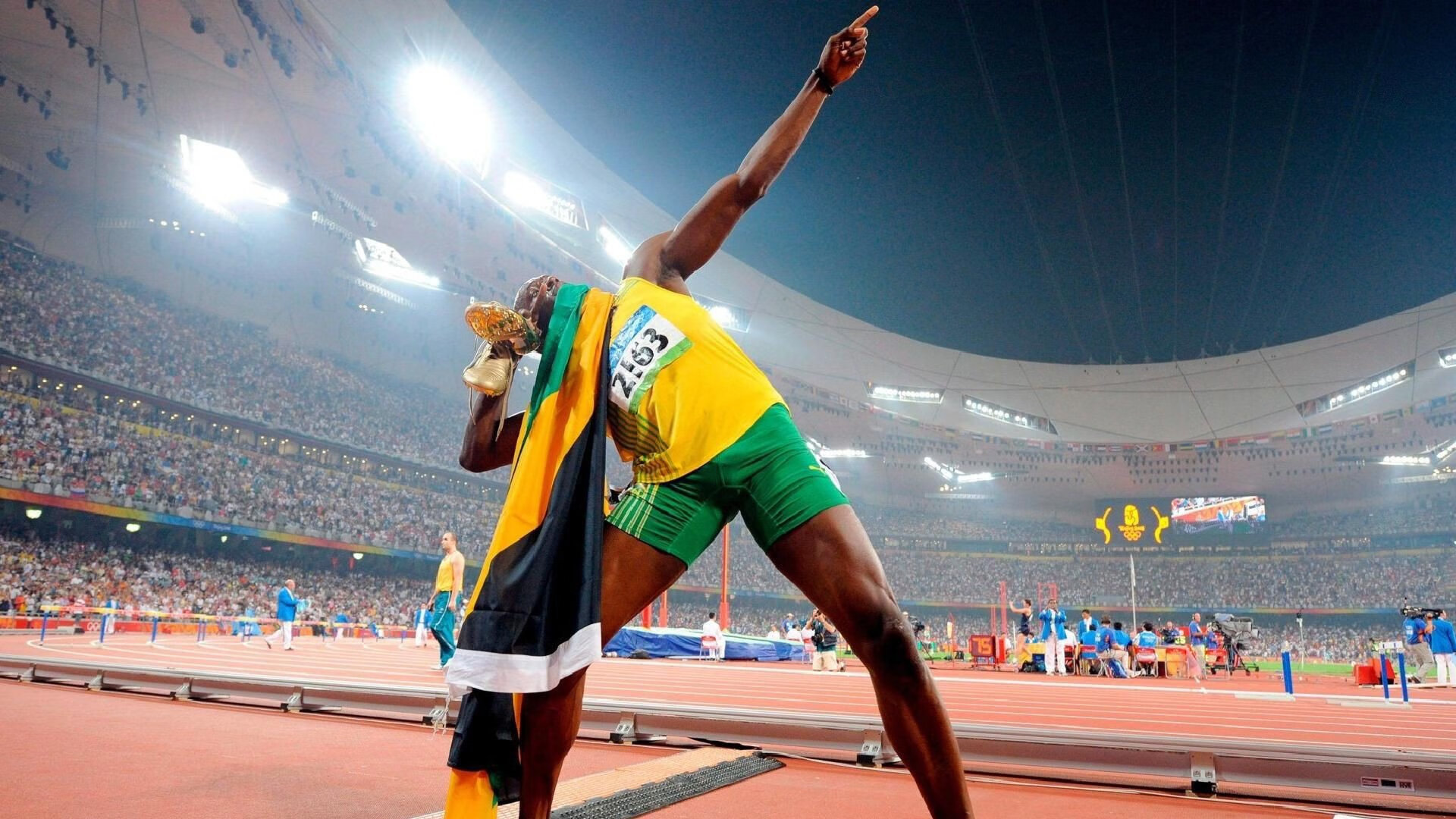 舞台越大,詹姆斯越强;老鹰硬仗,辽宁队饮恨